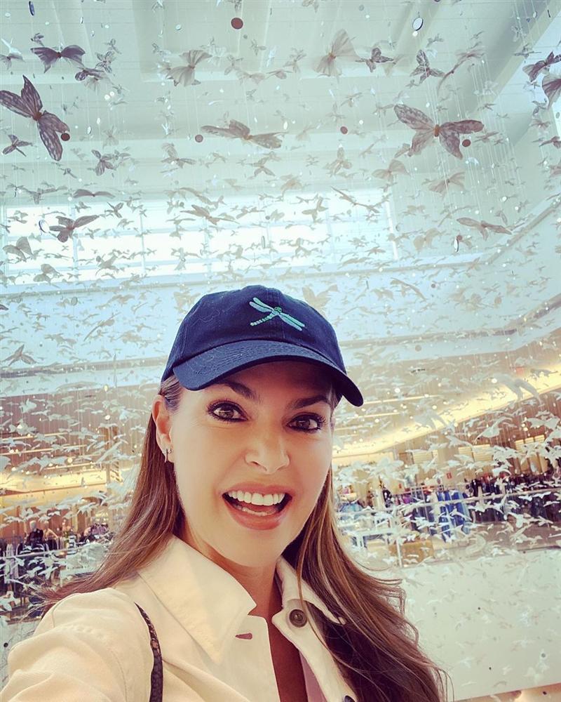 Bản tin Hoa hậu Hoàn vũ 2/11: Tưởng ba vòng của Hoàng Thùy siêu chuẩn, nào ngờ vẫn bị chặt đẹp bởi đối thủ Argentina-5