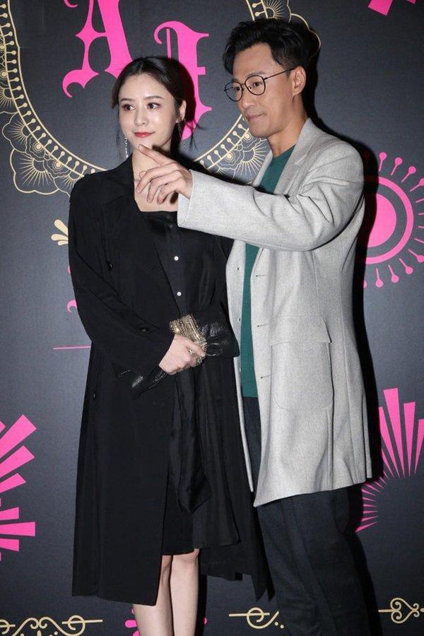 40 tuổi mới chịu kết hôn, thiếu gia đào hoa nức tiếng Cbiz giấu vợ quá khéo-3