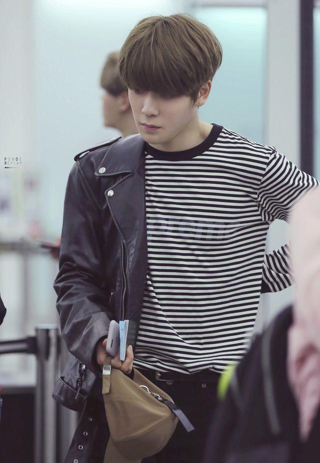 Học cách mặc áo khoác da đẹp như Jin (BTS) và dàn sao Hàn Quốc-4