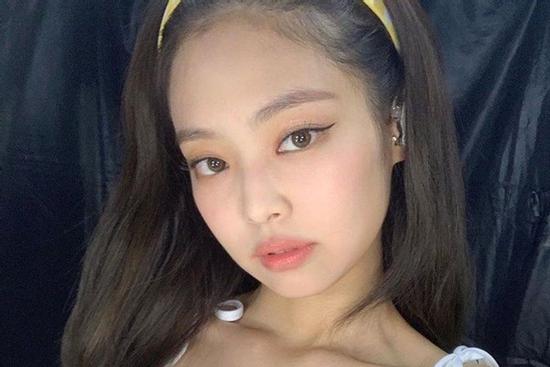 Jennie (Black Pink) dự tiệc riêng của Ariana Grande