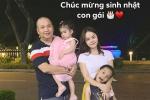 Phạm Quỳnh Anh - Quang Huy hội ngộ vui vẻ mừng sinh nhật con gái đầu lòng