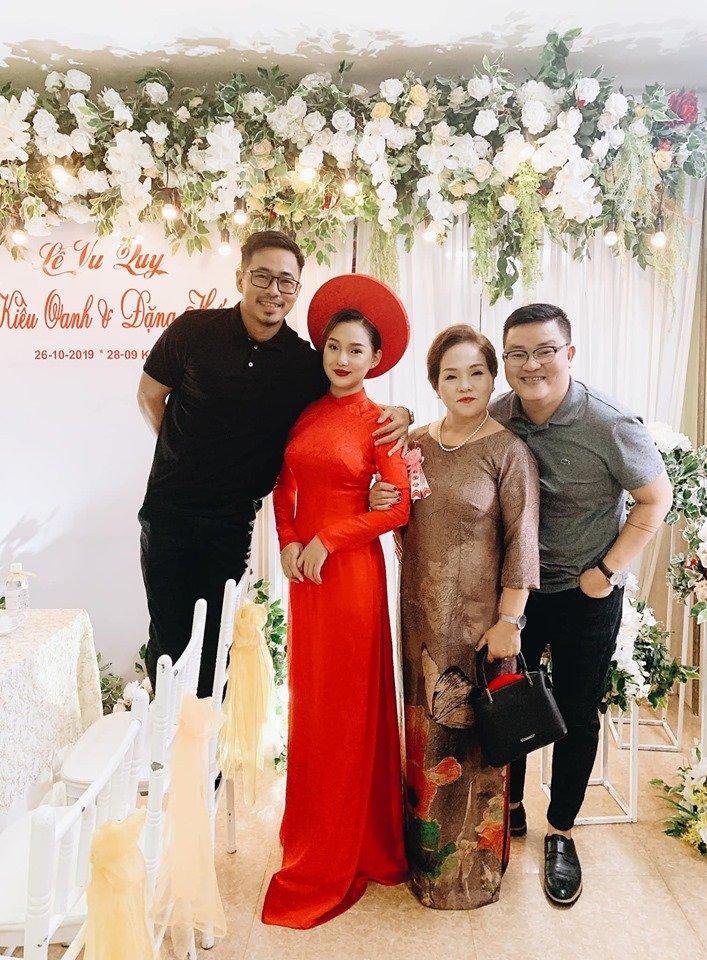 Vợ cũ cố người mẫu Duy Nhân đẹp rạng rỡ trong đám cưới long trọng ở Hà Nội-4