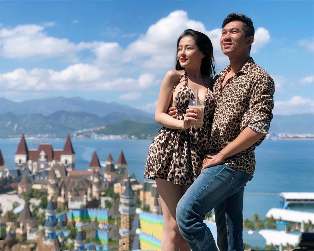 Đâu chỉ ngủ chung giường sau chia tay, Ngân 98 - Lương Bằng Quang còn mặc đồ đôi cơ mà!-9