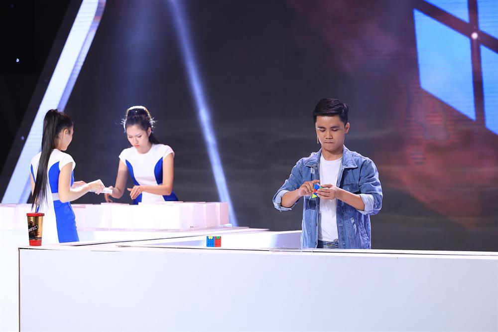 Lại Văn Sâm, Trấn Thành phục sát đất cô gái sở hữu năng lực ghi nhớ đẳng cấp quốc tế-2