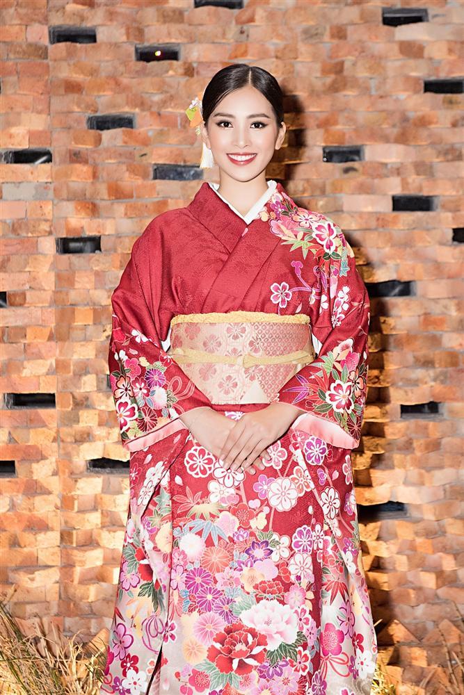 Đắp lên người set đồ sương sương 30 tỷ đồng, Lệ Quyên với khuôn mặt hack tuổi chặt đẹp đàn em-9