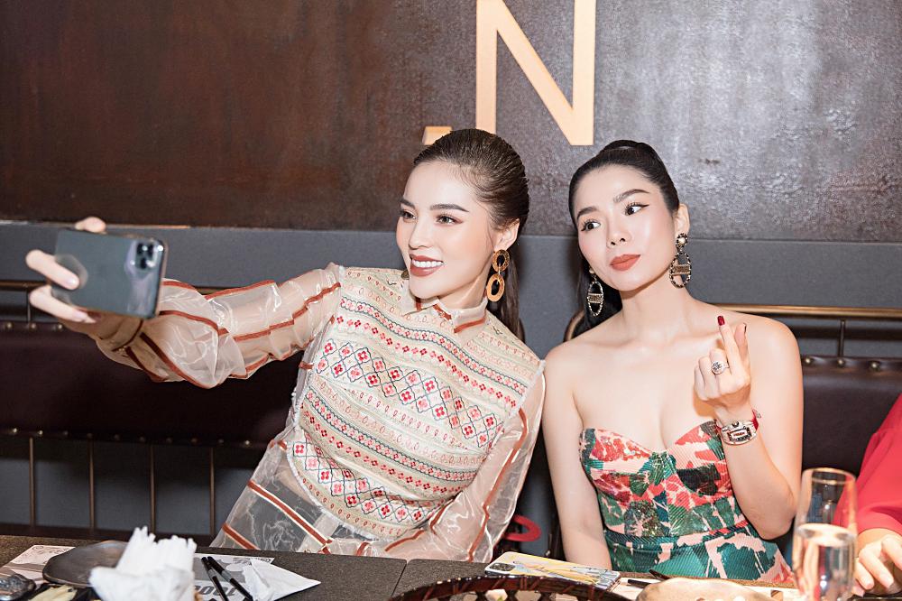 Đắp lên người set đồ sương sương 30 tỷ đồng, Lệ Quyên với khuôn mặt hack tuổi chặt đẹp đàn em-6