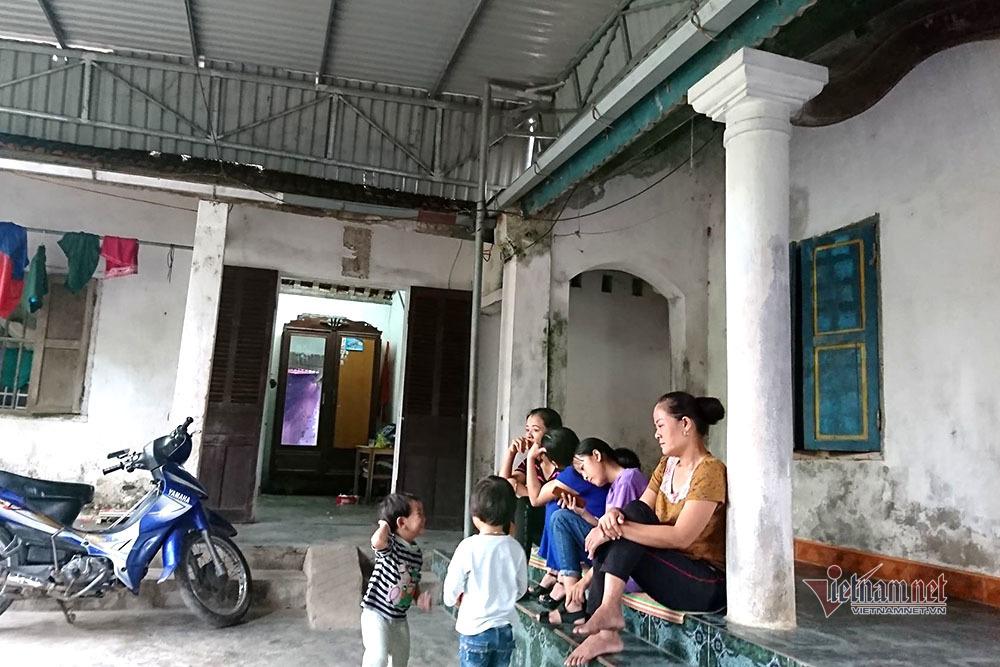 Chia đôi ngả, đôi bạn thân xứ Nghệ mất liên lạc trên đường sang Anh-1