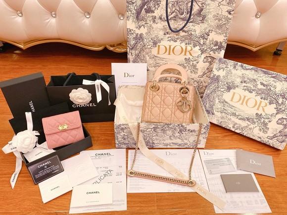 Không chỉ tặng quà, ông xã giảng viên của hotgirl Âu Hà My còn lãng mạn mừng 1 tháng về chung nhà-3