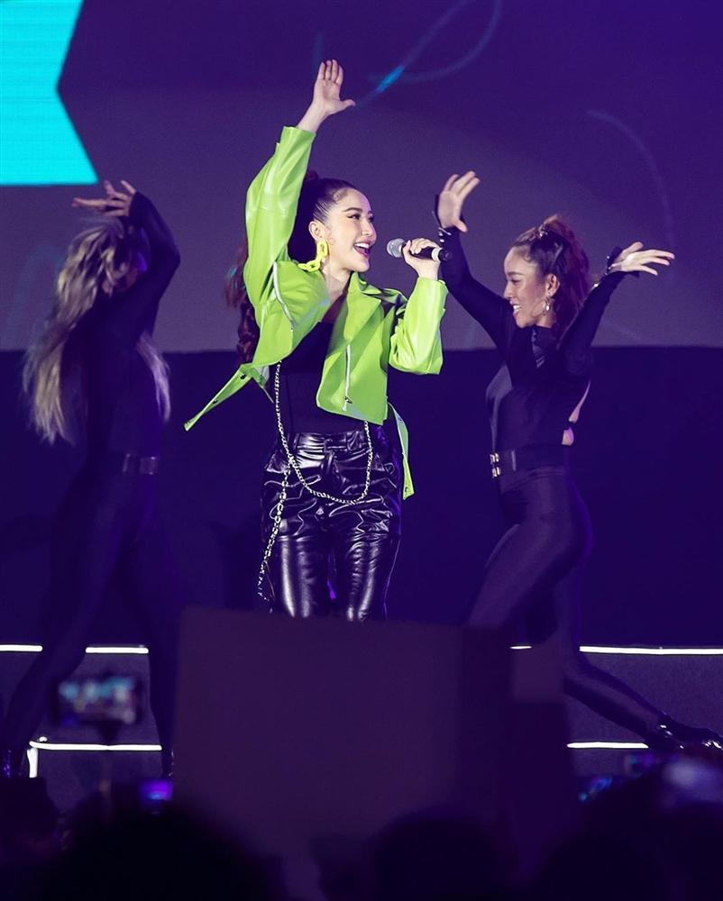 Bảo Thy chia sẻ bí quyết khá thú vị để luôn trẻ trung dù bước sang hàng băm-4