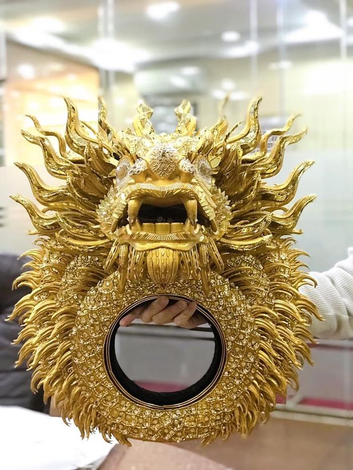 Hoàng Thùy sẽ trình diễn trang phục dân tộc tại Miss Universe 2019 với một chiếc thìa siêu to khổng lồ?-8