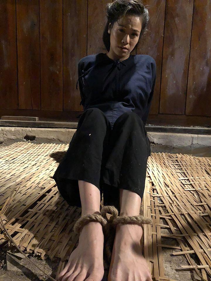 Nhật Kim Anh hé lộ loạt ảnh không được lên sóng của Tiếng sét trong mưa-2