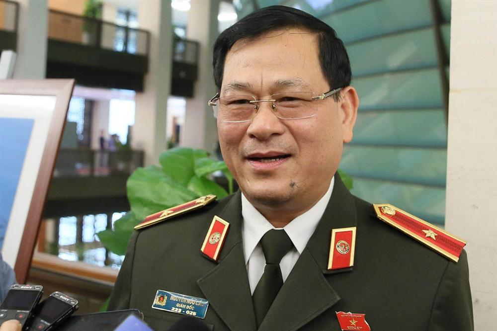 Tướng Cầu kể hành trình vây bắt 8 nghi phạm vụ 39 người chết ở Anh-1