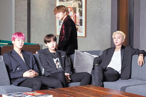 WINNER lần đầu tổ chức concert ở Việt Nam, fan mướt mồ hồi săn vé đến sập cả web-2