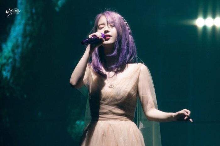 IU hóa tiên tử với mái tóc tím lịm khiến ai nhìn cũng mê-5