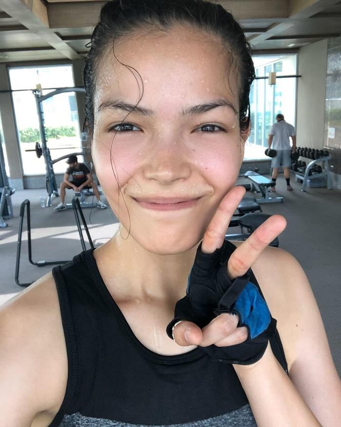 Mặt mộc của thí sinh Miss Universe 2019: Hoàng Thùy lộ vết thâm mụn, Puerto Rico dày đặc tàn nhang, Philippines đẹp phát hờn-5