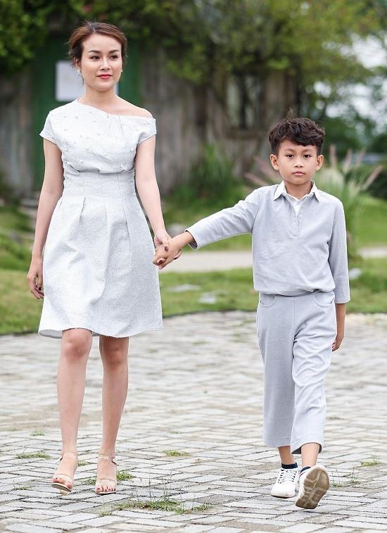 Con gái Xuân Lan làm vedette ở tuổi lên 6 mà catwalk thần thái chẳng thua mẹ-10