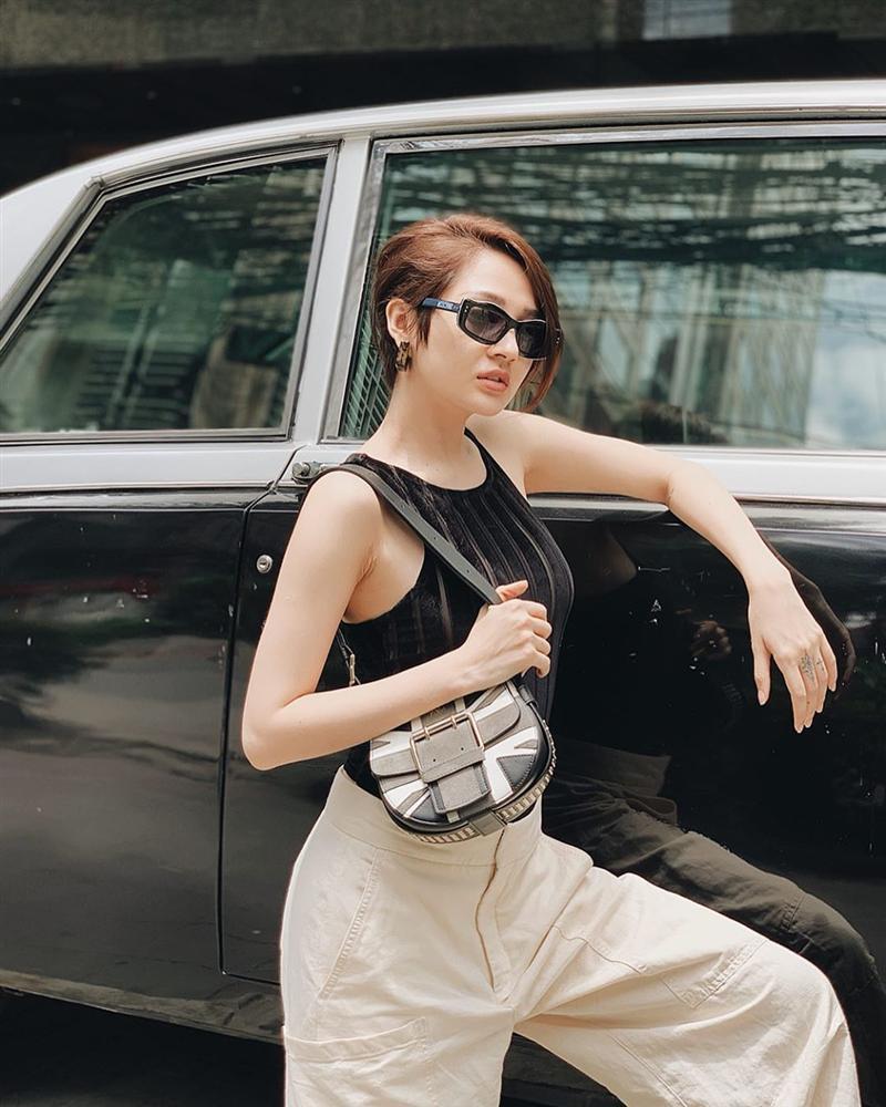 Mặt rất xinh, body siêu chuẩn nhưng Bảo Anh có một khuyết điểm phải miệt mài che giấu bằng photoshop-6