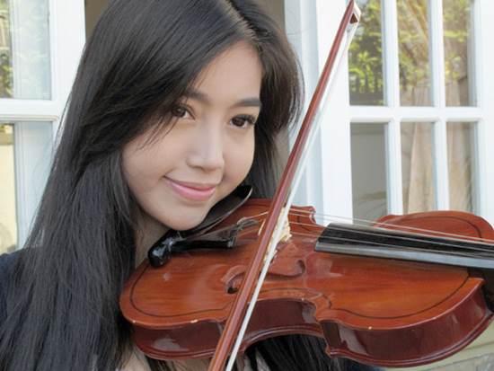 GÓC ĐÀO MỘ: Elly Trần thời mặt bánh bao diễn vai gái nhà lành-5