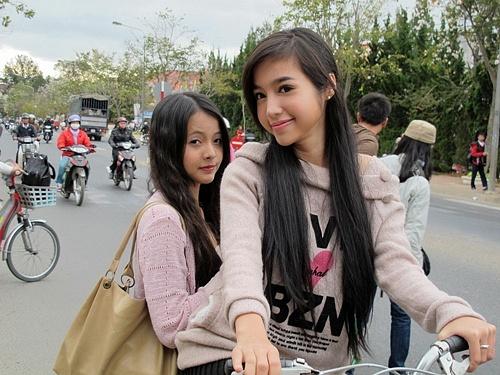 GÓC ĐÀO MỘ: Elly Trần thời mặt bánh bao diễn vai gái nhà lành-9