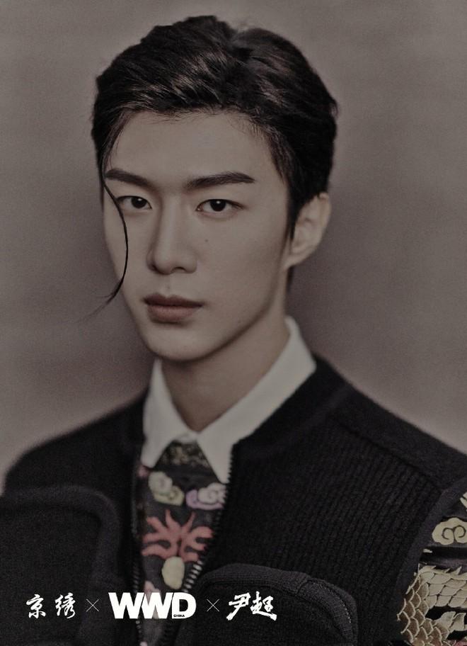 Phạm Thừa Thừa lên bìa tạp chí quốc tế nhờ dựa hơi chị gái?-2