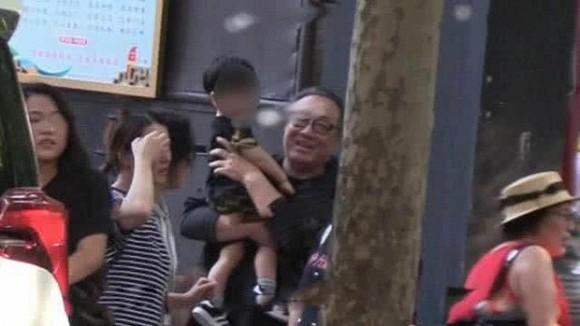 Dính tin đồn ly hôn với Huỳnh Hiểu Minh, mối quan hệ của Angelababy với bố mẹ chồng ra sao?-4