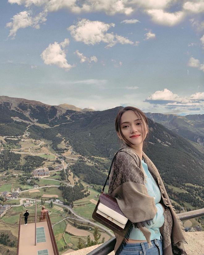 Hương Giang sắm liền tay 8 đôi giày hiệu giá hơn trăm triệu đồng để diện dịp lễ hội-5