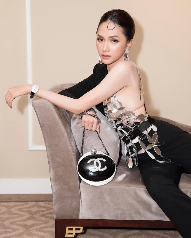 Hương Giang sắm liền tay 8 đôi giày hiệu giá hơn trăm triệu đồng để diện dịp lễ hội-6