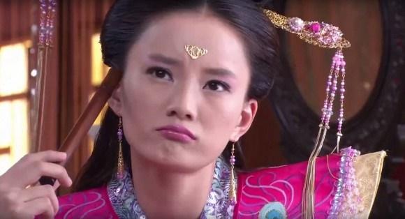 Cô gái xấu xí Cbiz từng gây tranh cãi với mái tóc nham nhở, 10 năm sau hóa thành nàng thơ tóc mây không ai nhận ra-6