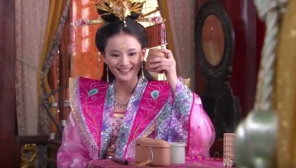 Cô gái xấu xí Cbiz từng gây tranh cãi với mái tóc nham nhở, 10 năm sau hóa thành nàng thơ tóc mây không ai nhận ra-7