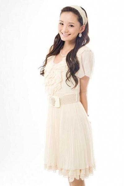 Cô gái xấu xí Cbiz từng gây tranh cãi với mái tóc nham nhở, 10 năm sau hóa thành nàng thơ tóc mây không ai nhận ra-9