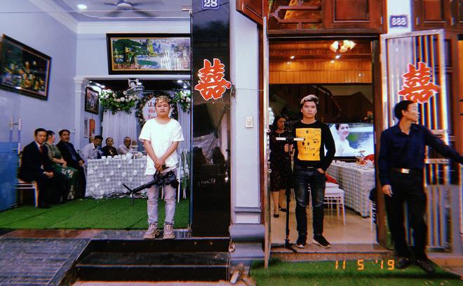 Lộ diện dung nhan cô dâu chú rể trong đám cưới sát vách xôn xao mạng xã hội những ngày qua-1