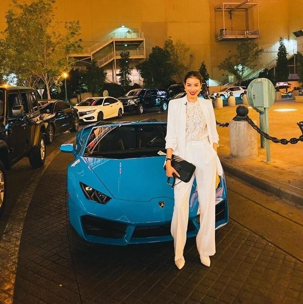 Elly Trần khoe vòng eo 54 cm, Bảo Anh khai thác triệt để đôi chân thon dài-7