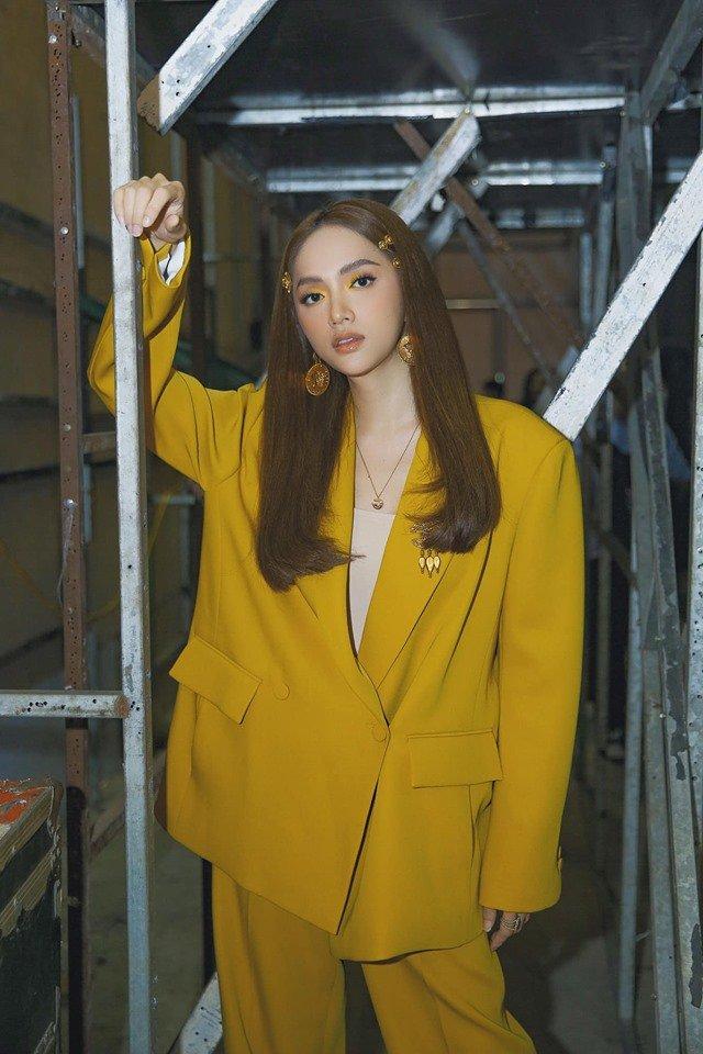 Ai sướng như Nhã Phương - Hương Giang, được chăm sóc như bà hoàng trước khi lên sân khấu-1