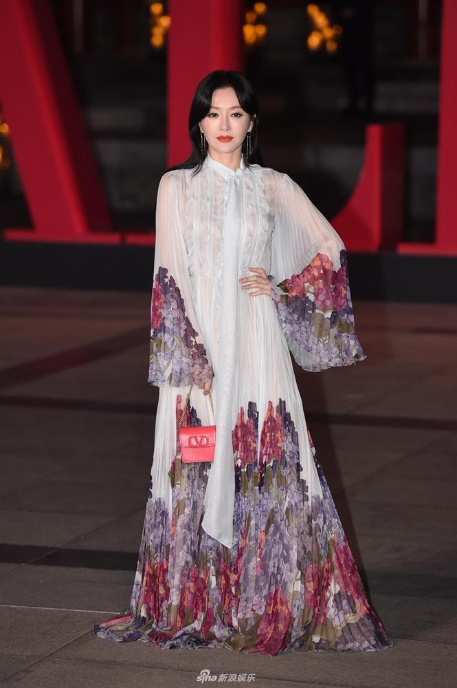 Dàn sao Trung - Hàn đọ sắc: BLACKPINK Rosé cực sang chảnh, Lưu Thi Thi tái xuất đầy quyến rũ-8