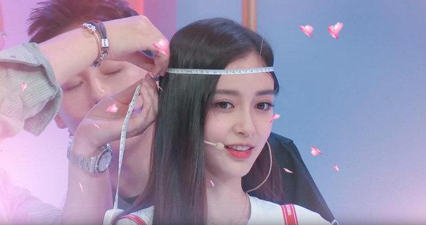 Mẹ bỉm sữa AngelaBaby gây choáng với số đo vòng eo siêu nhỏ-2