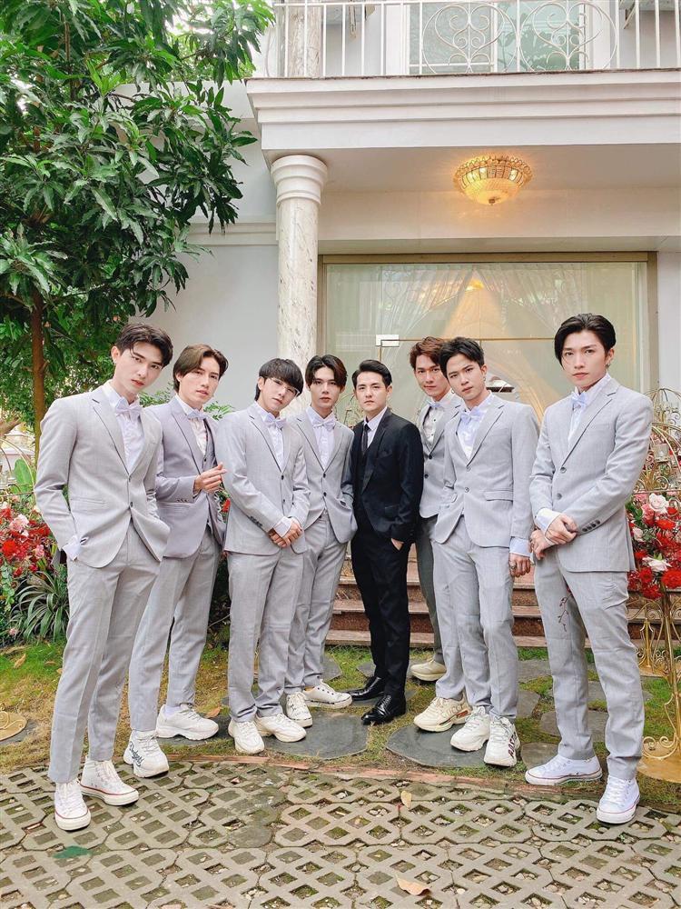 Ông Cao Thắng lộ diện, dàn phù dâu - phù rể toàn trai xinh gái đẹp showbiz-3