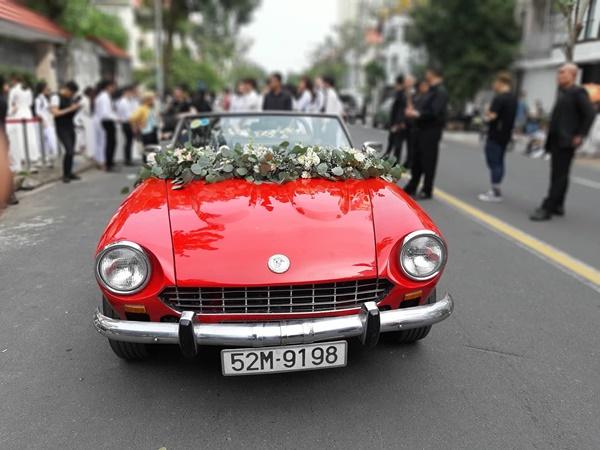 Dàn xế 12 con sang - xịn - mịn trong đám hỏi Đông Nhi - Ông Cao Thắng, dẫn đầu là siêu xe Abarth phiên bản duy nhất tại Việt Nam-3