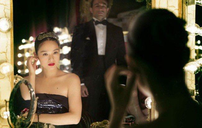 Đêm tân hôn uất nghẹn, vợ gật đầu đồng ý cho chồng đi vui vẻ giải khuây-3