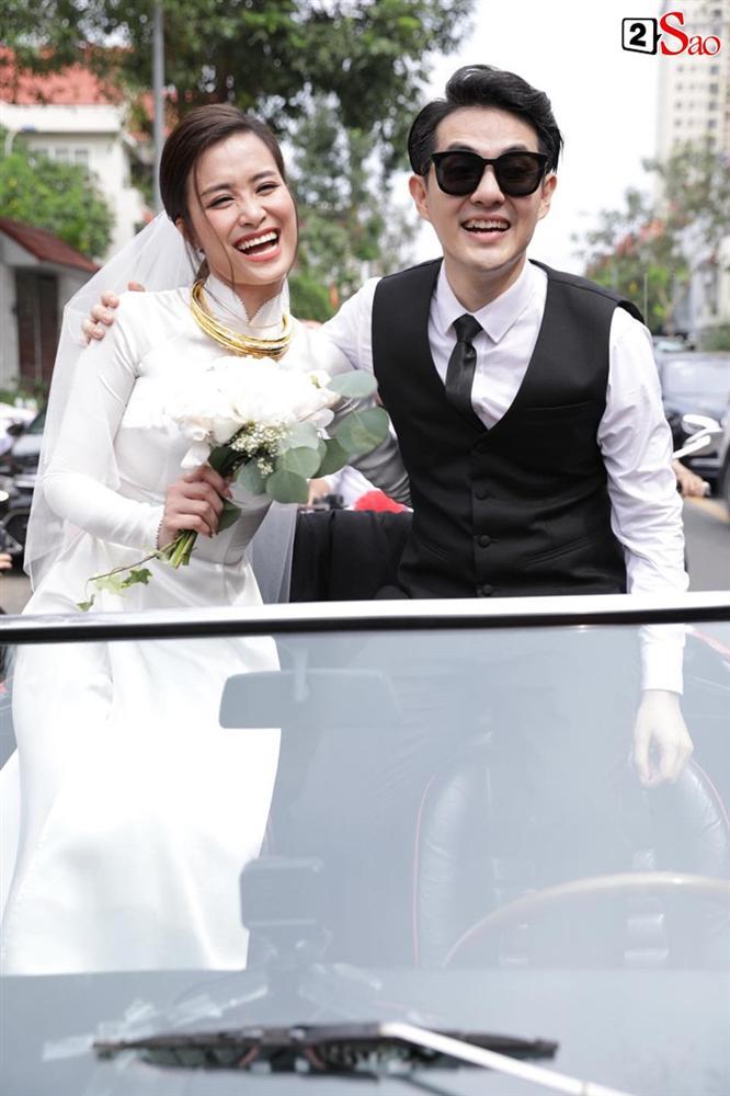 Đông Nhi tươi rói lên xe hoa chính thức theo chàng về dinh-1