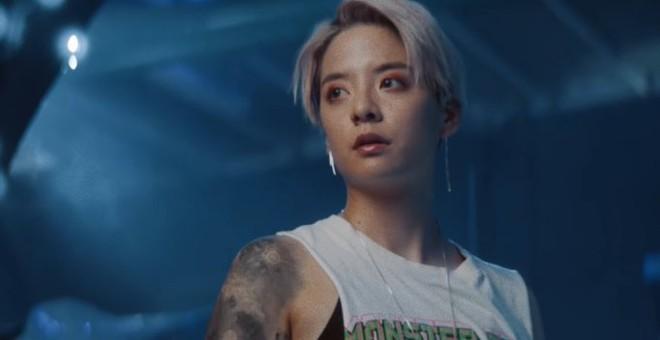 Amber hôn bạn diễn đắm đuối-1