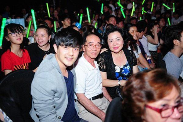 Gia đình Ông Cao Thắng: Cảm ơn nhà gái đã cho chúng tôi người con dâu tuyệt vời-7