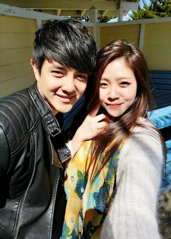 Chả phải ruột thịt, ai cũng bất ngờ trước ngoại hình giống như tạc giữa Đông Nhi và em gái Ông Cao Thắng-1