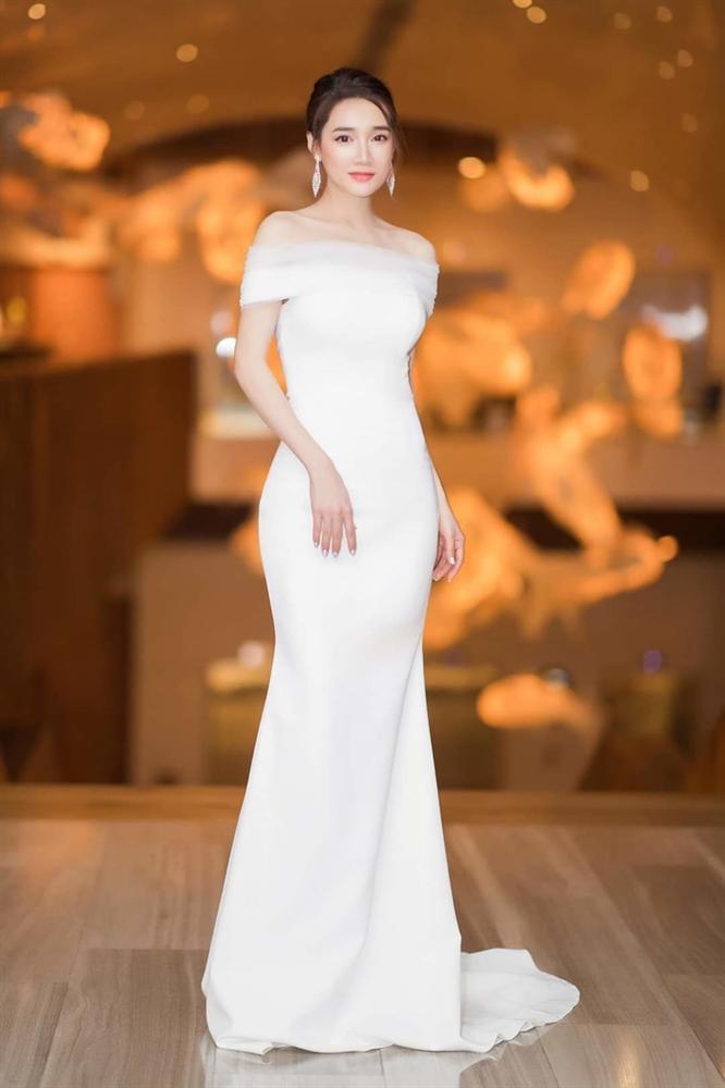 Nhã Phương liên tiếp gây thương nhớ với đầm trắng - Minh Hằng là khách mời mặc đẹp nhất đám cưới Đông Nhi-6