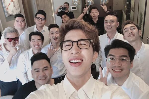 Streamer cưới vợ hot girl kém 13 tuổi: Mình không muốn chơi bời nữa-3