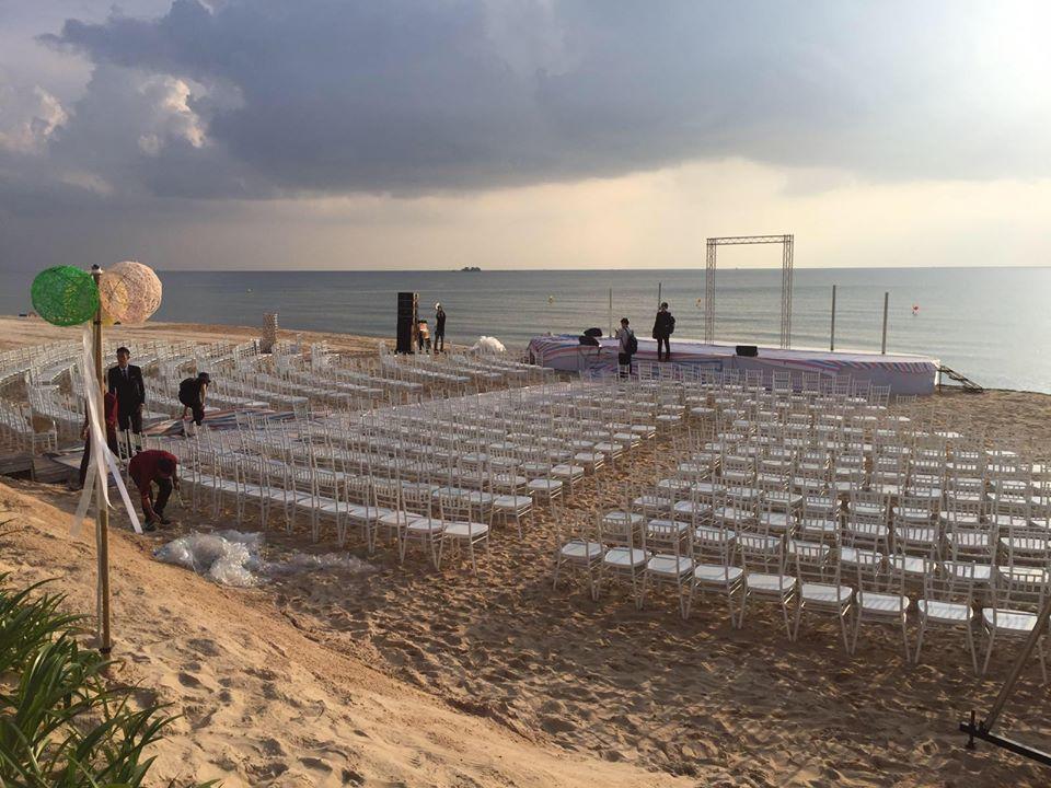 Rò rỉ không gian tiệc cưới đẹp lung linh của Đông Nhi - Ông Cao Thắng tại bãi biển Phú Quốc-1