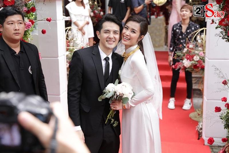 CHUYỆN ĐAU ĐẦU nhất hôm nay: Đông Nhi làm đám cưới chục tỷ, celeb tới dự bỏ phong bì bao nhiêu cho phải?-1