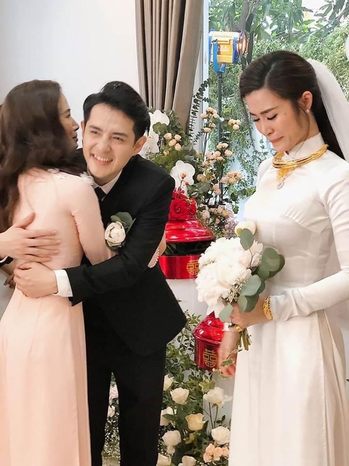 Chị gái không hoạt động nghệ thuật của Đông Nhi-2