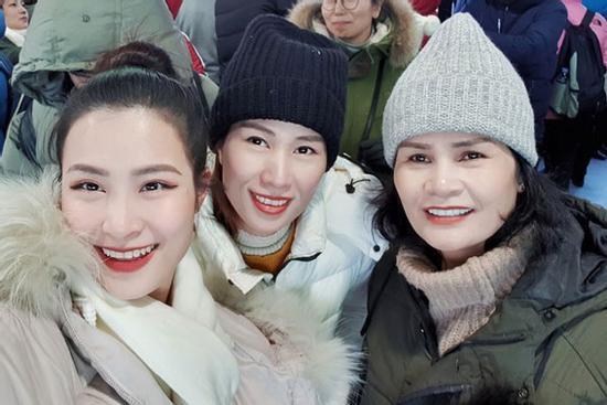 Chị gái không hoạt động nghệ thuật của Đông Nhi