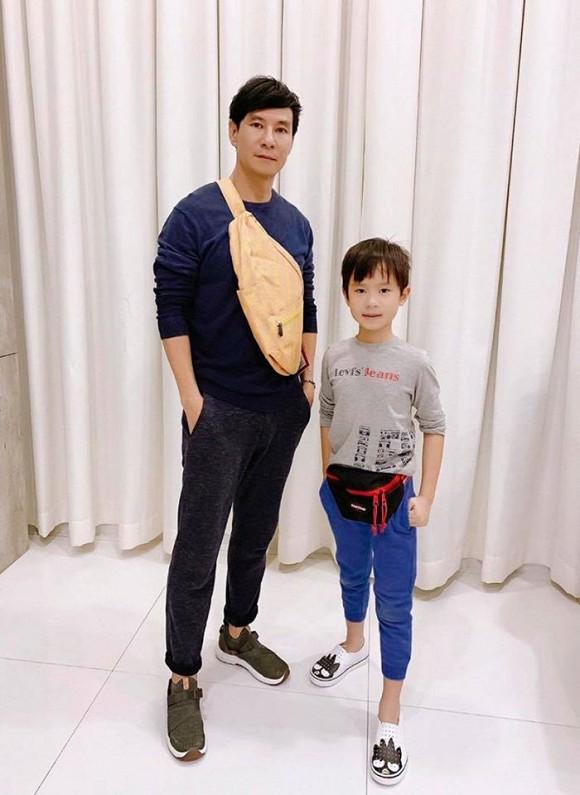 Lý Hải tự hào khoe con trai lớn viết chữ đẹp như in dù không cần luyện qua lớp nào-2