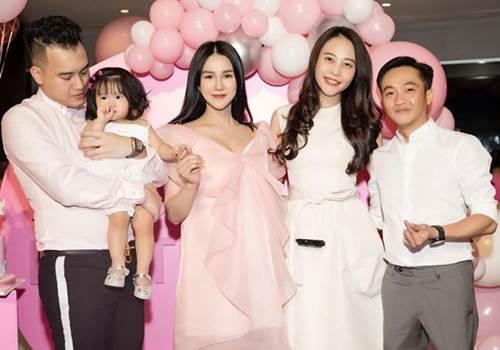 Khiến chị em hoang mang vì quá lộng lẫy sau sinh, Diệp Lâm Anh lộ bộ phận... chuẩn bà đẻ-2